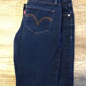 Levi Strauss & Co. 524 Skinny Jeans